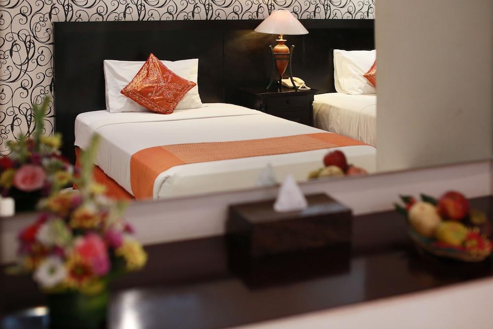 The Batu Belig Hotel & Spa Seminyak  Luaran gambar